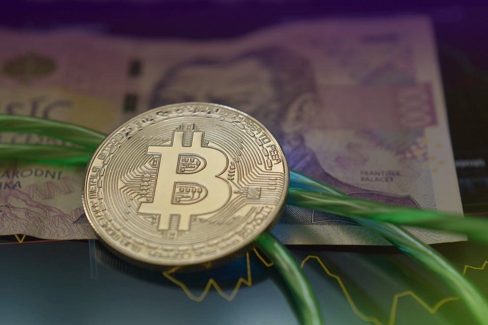 以太坊巨鲸投降！6.5万枚ETH做多仓位昨晚已近全数止损